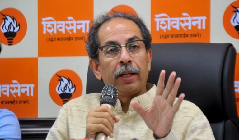 हार के बाद नाशिक में टूट रही उद्धव की टीम – मातोश्री पर पदाधिकारियों की मीटिंग
