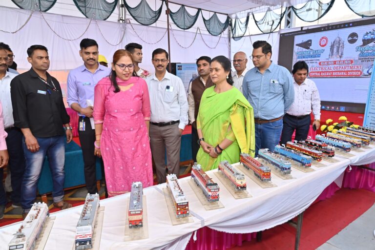 भुसावल मंडल ने रेलवे विद्युतीकरण के 100 वर्षों का समारोह मनाया