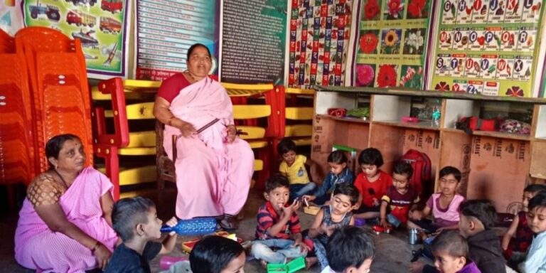 मनपा आंगनवाडियों में घटी बच्चों की संख्या – सेविका और शिक्षिकाओं की नोकरी खतरे में