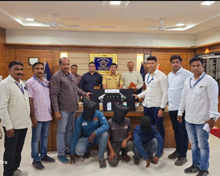 धुळे पोलिसांची मोठी कारवाई – धाराशिवच्या गुन्हेगारांकडून गावठी कट्टे आणि लाखोंचा ऐवज जप्त