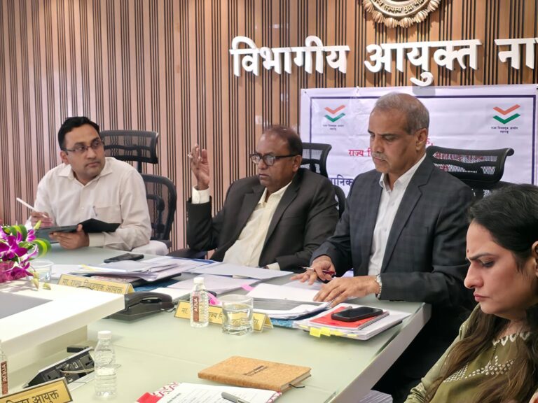 स्थानिक स्वराज्य संस्थांच्या निवडणूक पूर्वतयारीचाराज्य निवडणूक आयुक्त दिनेश वाघमारे यांनी घेतला आढावा.