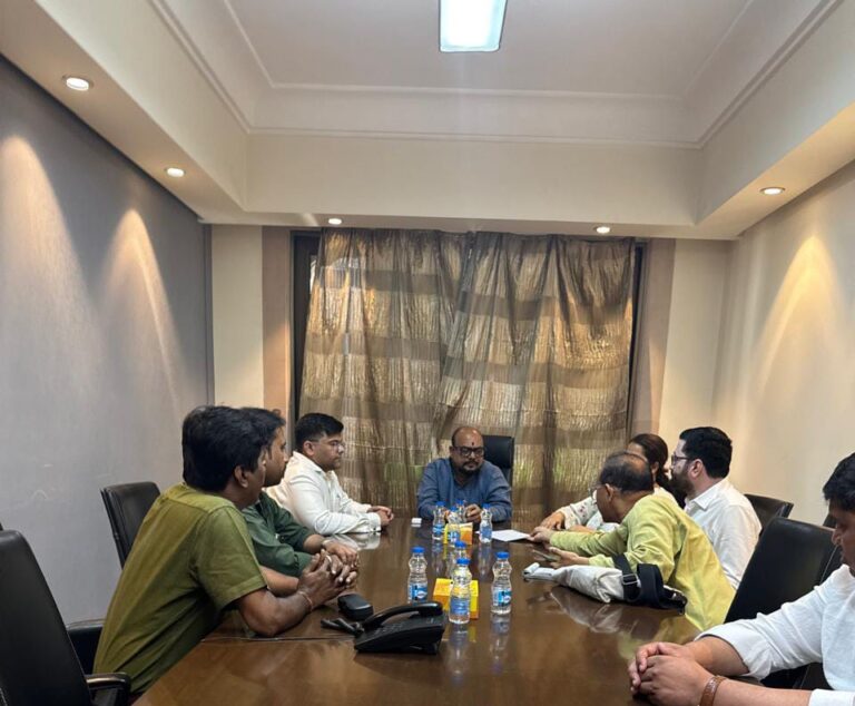 उतराखंडमध्ये अडकलेल्या जळगाव जिल्ह्यातील १६ भाविकांसाठी पालकमंत्र्यांचा दिल्लीत विशेष पाठपुरावा.