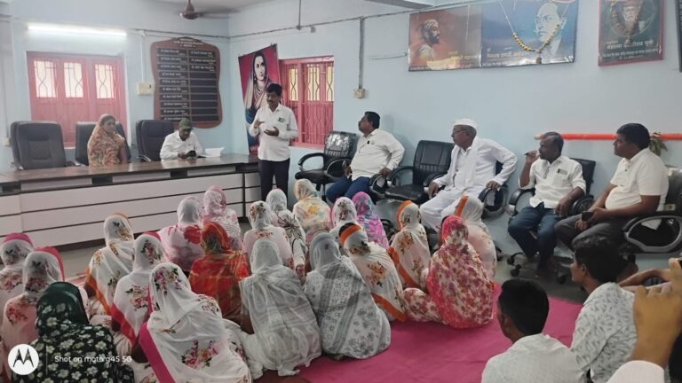 महिलांची दमदार हजेरी, आठ सदस्यांची गायब! – पातोंडा ग्रामसभा ठरली चर्चेचा विषय.
