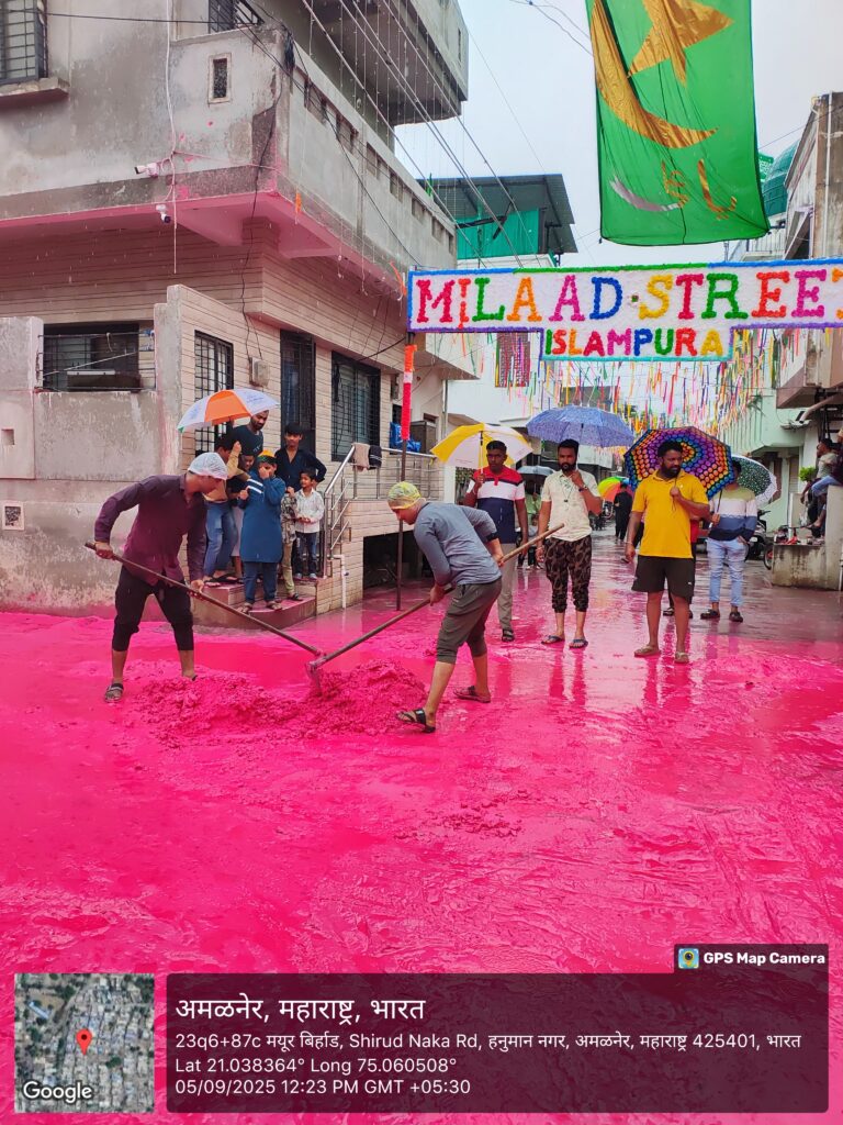 इस्लामपुरा भागात गणेश विसर्जन मिरवणूक उत्साहात पार पडली; दुसऱ्या दिवशी नगरपालिकेकडून तत्काळ स्वच्छता मोहीम राबवली.