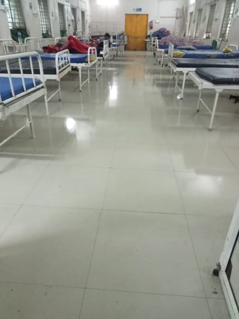ग्रामीण रुग्णालयात अनुकरणीय स्वच्छता – अमळनेर तालुक्यातील रुग्णांसाठी दिलासादायक वातावरण.