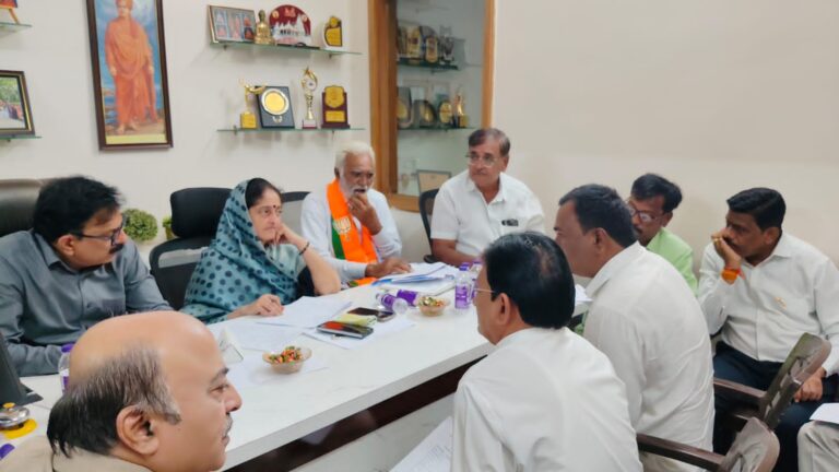 अमळनेर नगर परिषद निवडणुकीसाठी भाजपच्या उमेदवारांच्या मुलाखतींना उत्स्फूर्त प्रतिसाद.