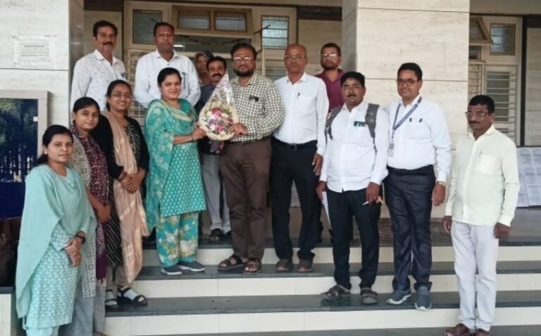 डॉ.वंदना भामरे यांना राष्ट्रीय महात्मा फुले शिक्षक पुरस्कार.