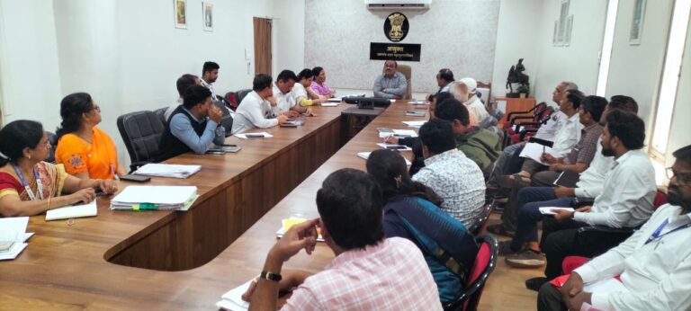 24 घंटे में हटाओ सरकारी इमारतों से सभी बैनर-पोस्टर :आयुक्त ढेरे के सख्त आदेश